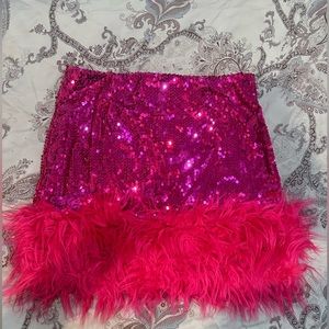 Pink sequin mini skirt with faux fur